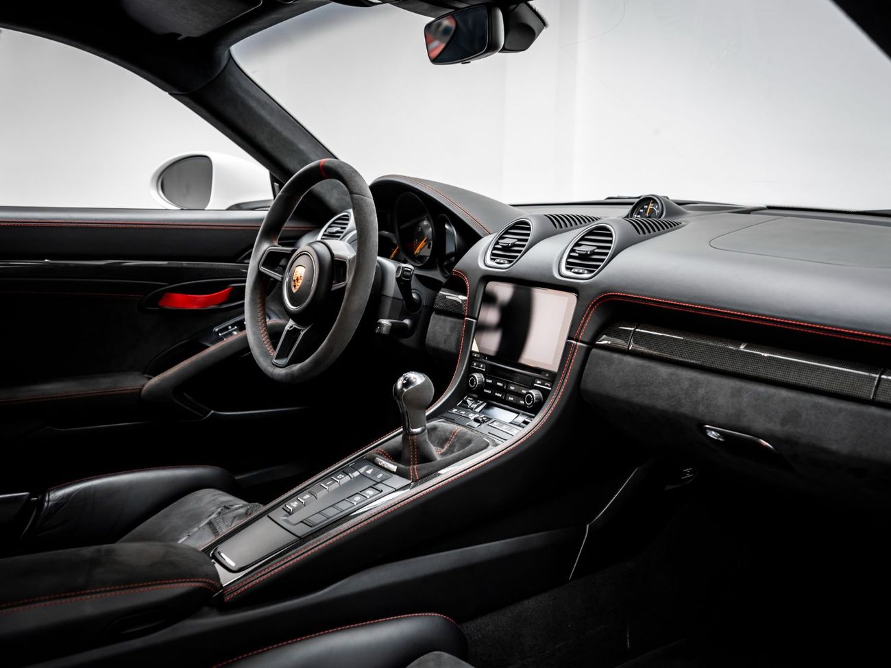 بورش كايمان 718 GT4 4.0L (414 HP) M/T