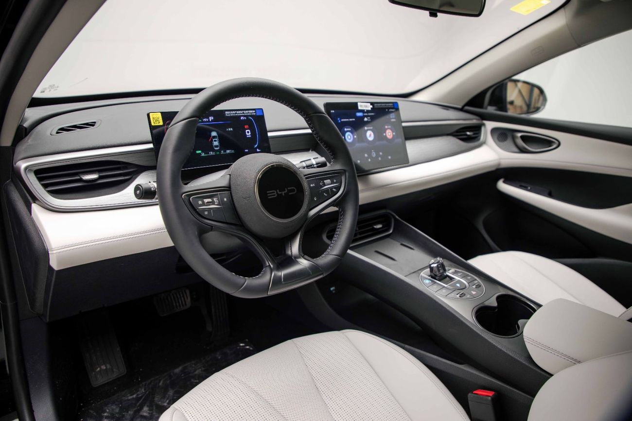 بي واي دي سيل 05 DM-i ID Luxury 1.5L - Black Inside Grey | Export Only