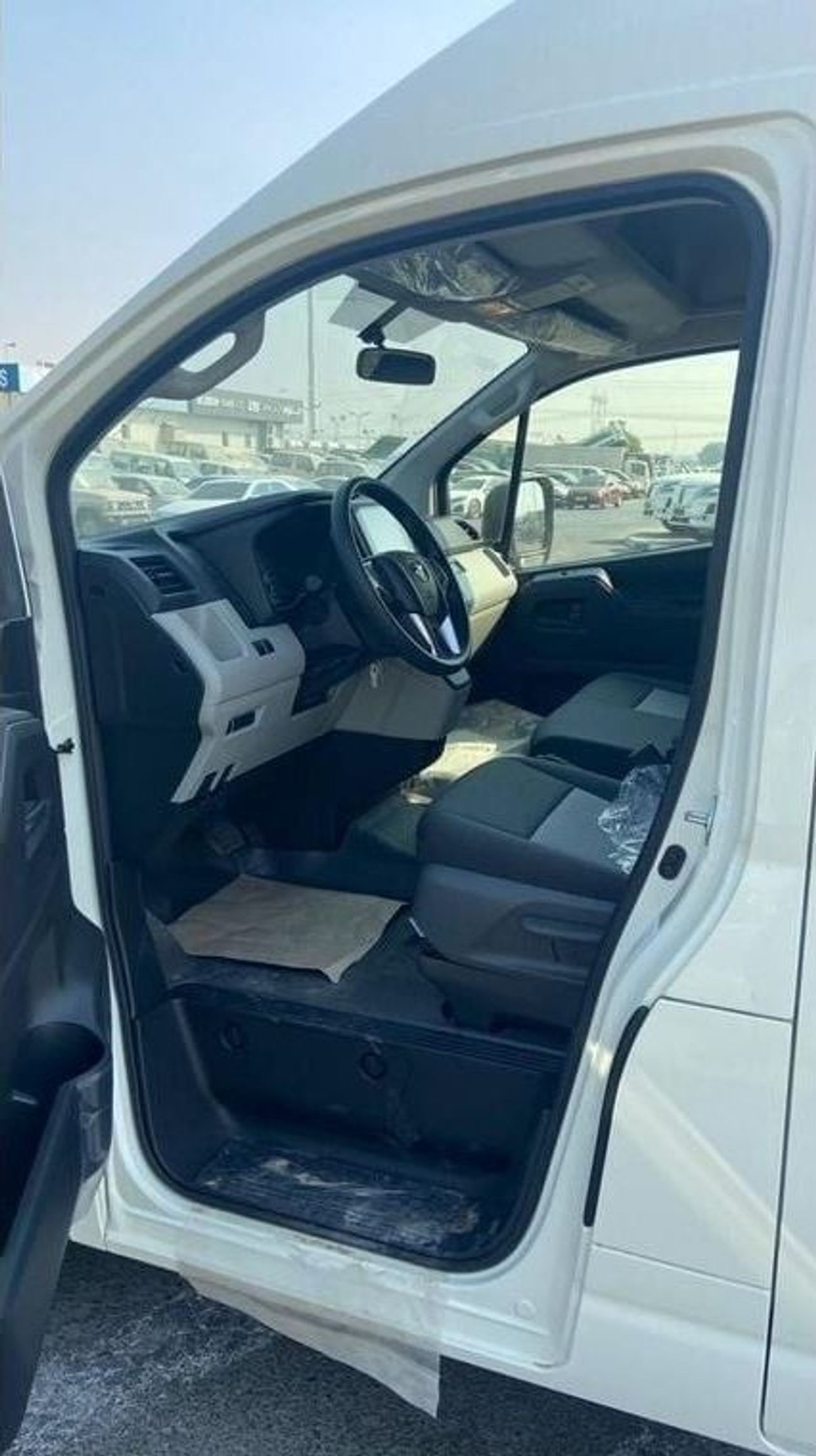 تويوتا هاياس 2025 Hiace Cargo High Roof 3.5L, Swing Door