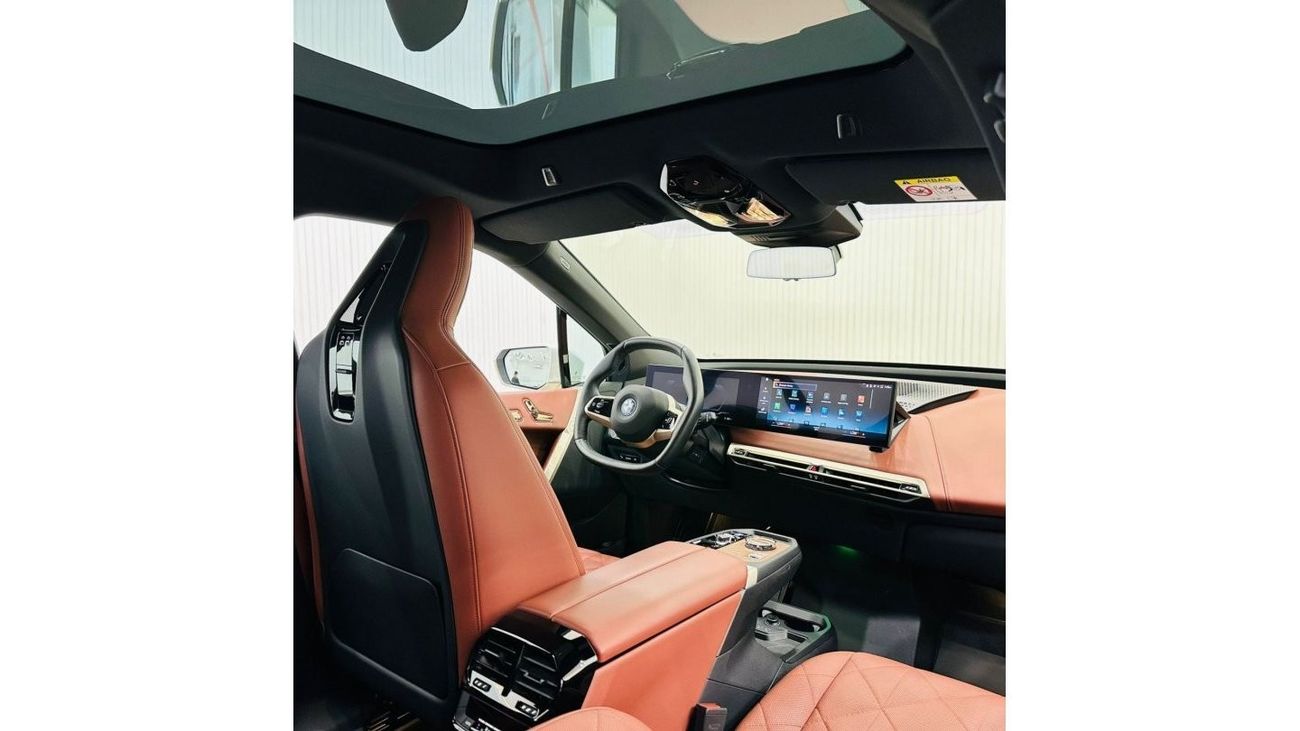 بي أم دبليو iX 2022 BMW iX xDrive40i Masterclass, Sep 2027 BMW Warranty, Sep 2028 BMW Service Pack, Low Kms, GCC