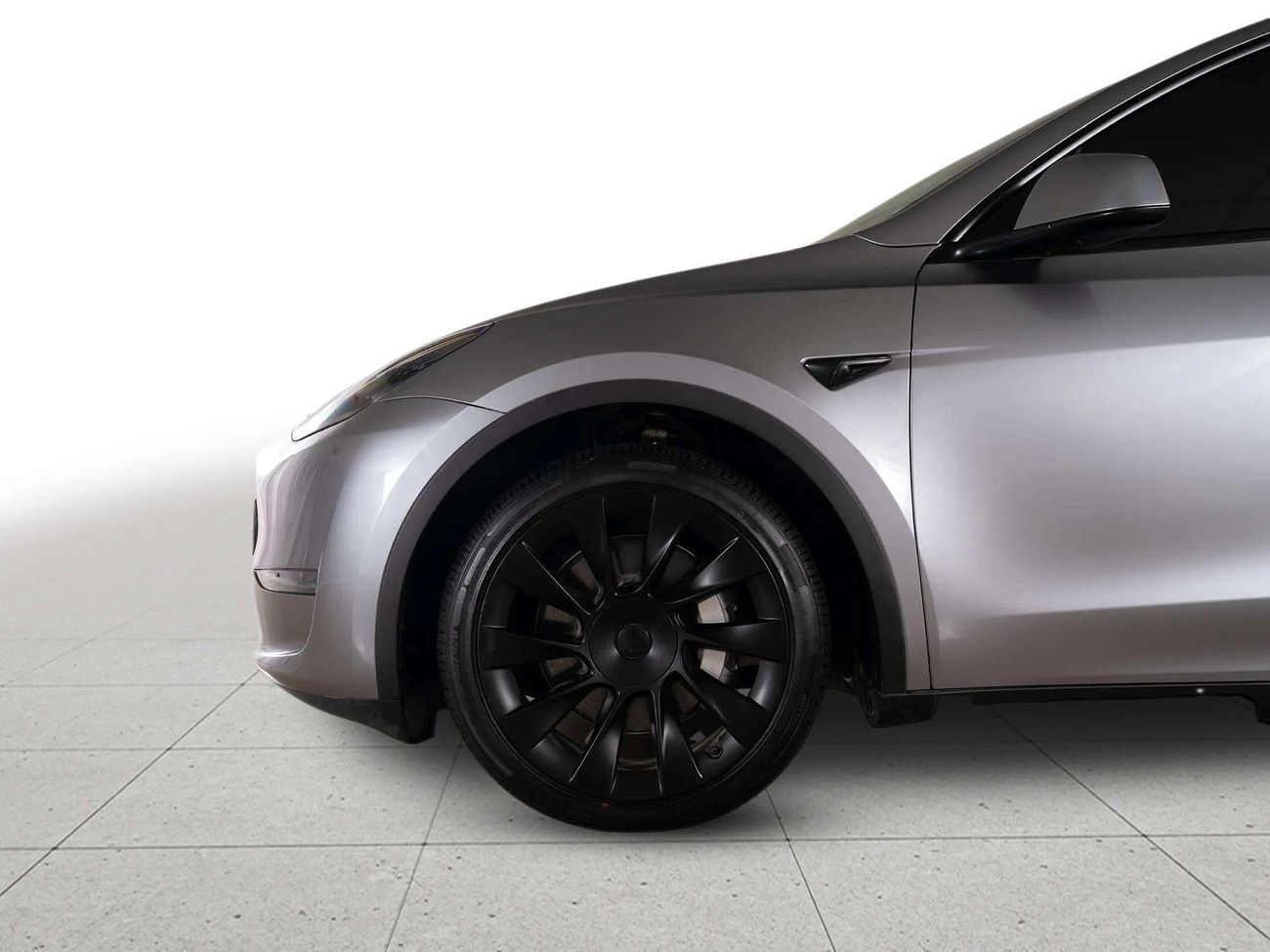 Tesla Model Y LONG RANGE