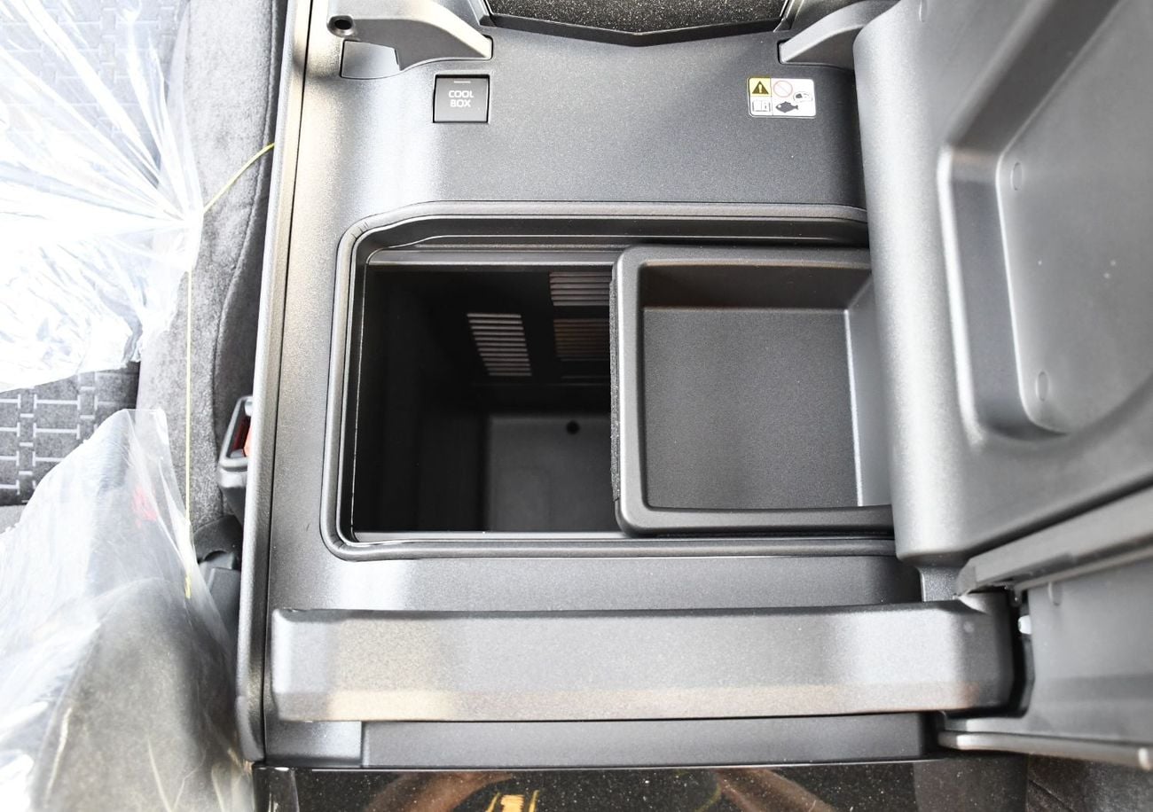Toyota Land Cruiser GXR 3.5L Twin turbo With Sunroof