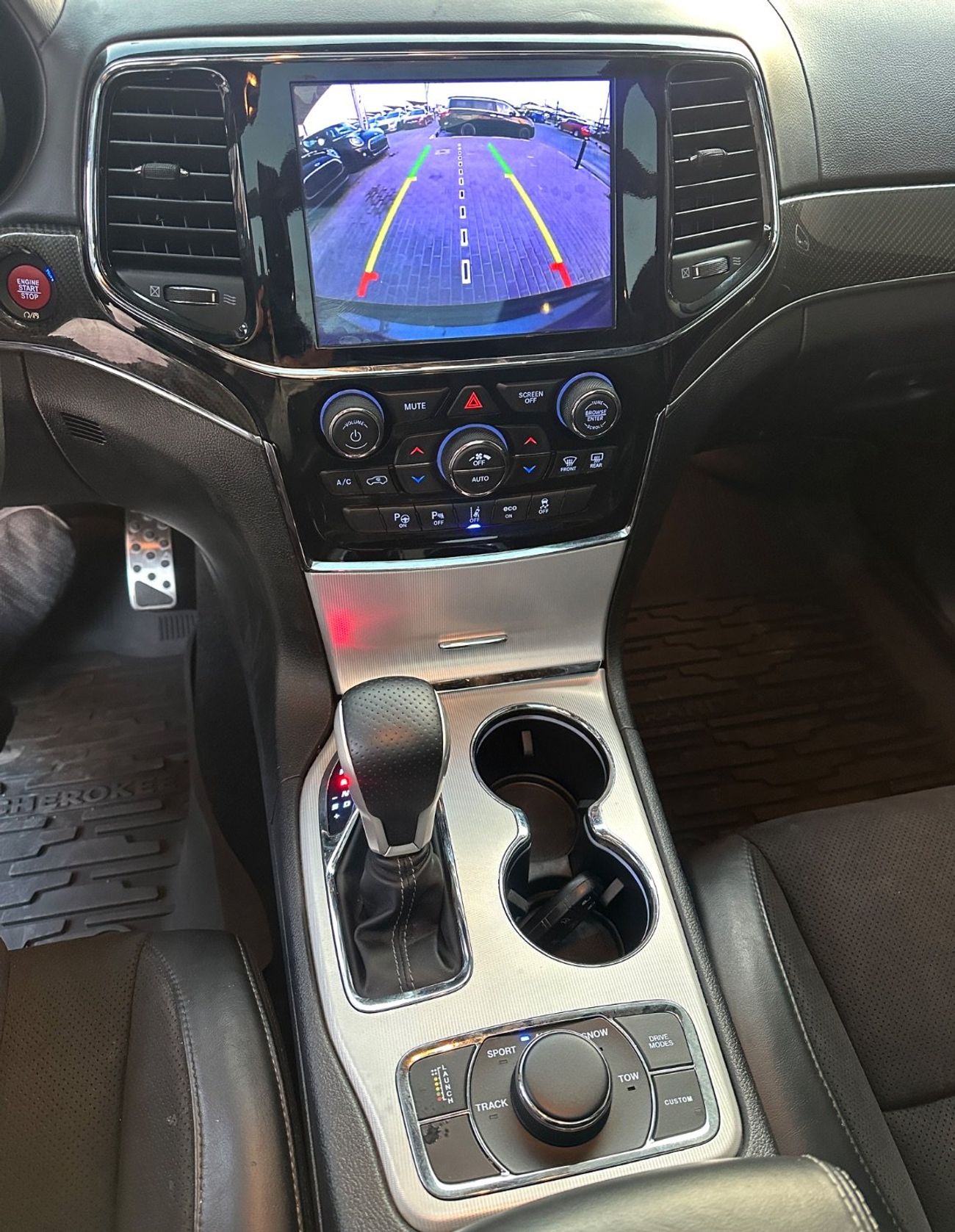 جيب جراند شيروكي 