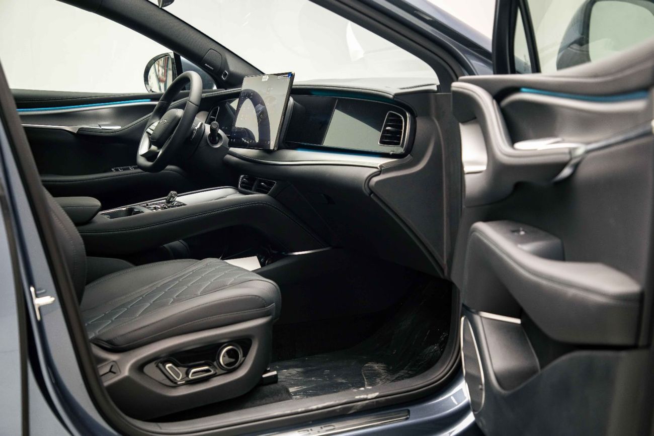 BYD Sealion 7 RWD Intelligent Driving - Grey Inside Black | Export Only