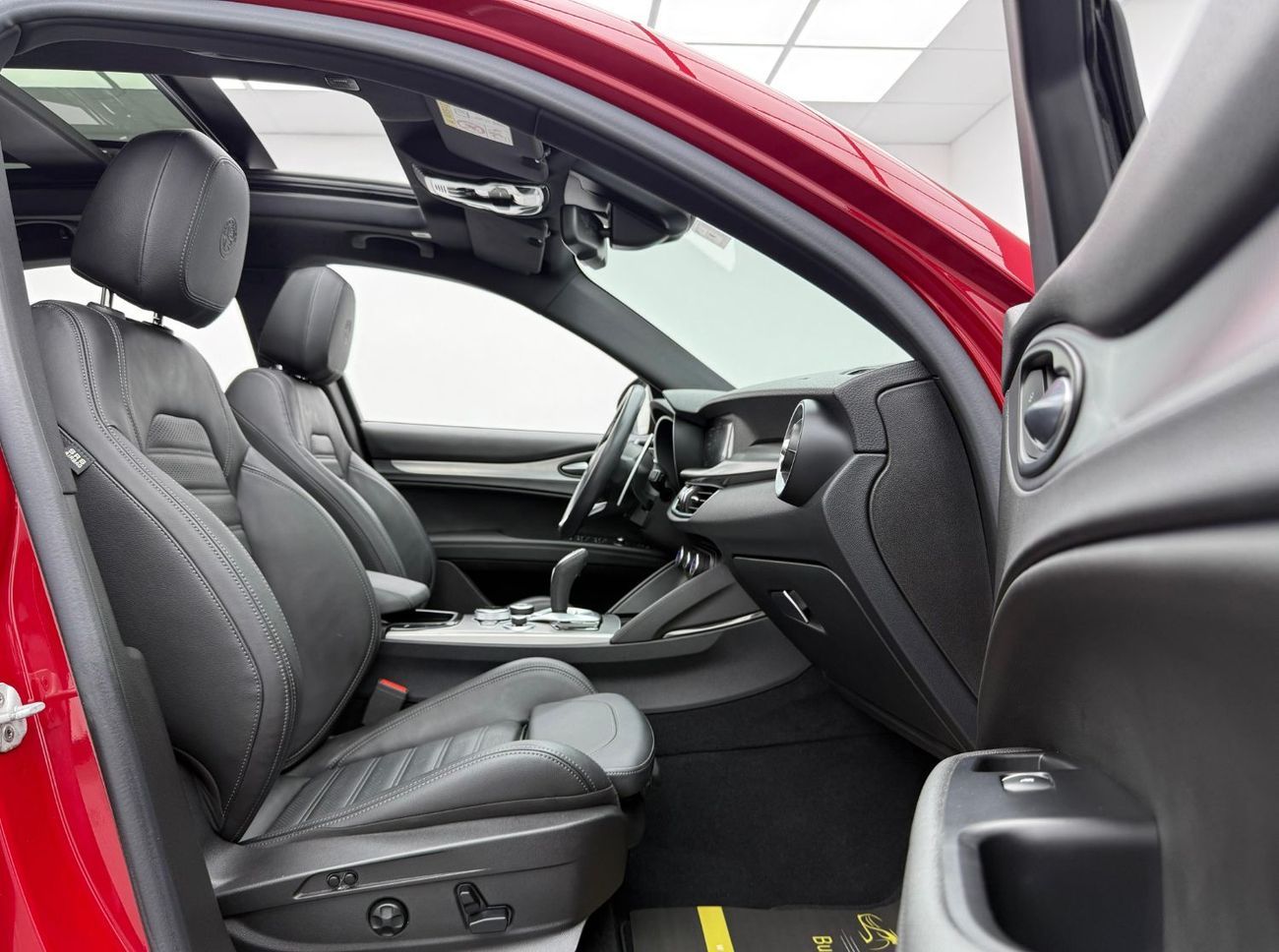 ألفا روميو ستيلفيو 2024 Alfa Romeo Stelvio Veloce, 2029 Agency Warranty And Service Contract, GCC