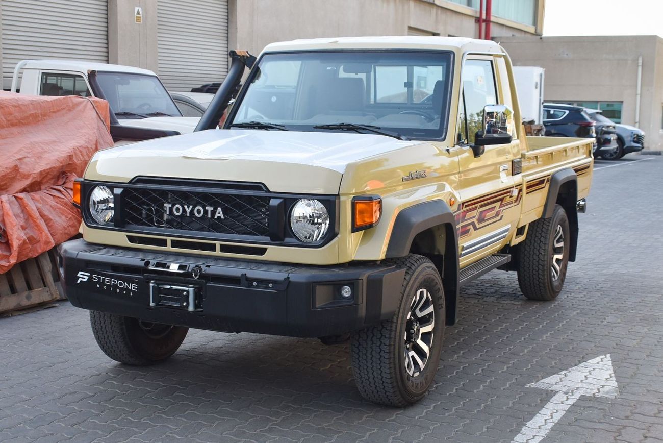 Toyota Land Cruiser Pick Up LC79 4.0 Petrol | SC LX Z A/T
