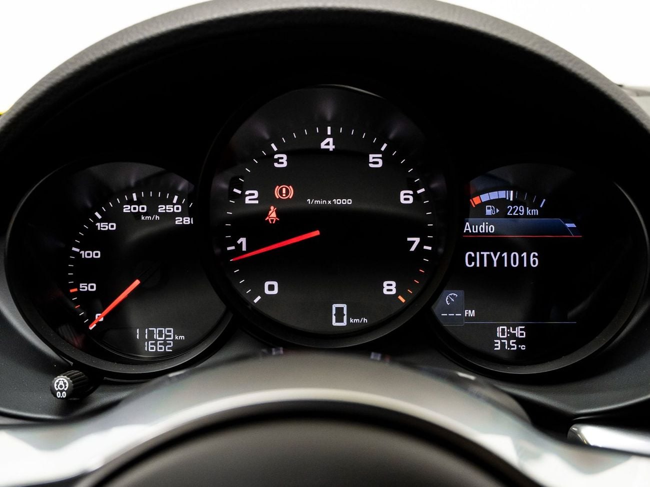 Porsche 718 Cayman Std 2.0L M/T2024 Porsche Cayman, 2.0L TC F4, RWD, 300 bhp, 6 Speed Manual