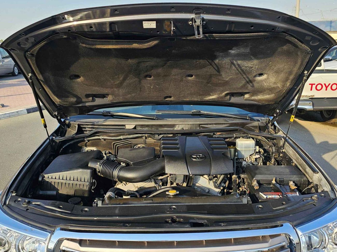 تويوتا لاند كروزر / GXR V6 / SUNROOF / FULL OPT / ORG  SHAPE / LOT#16404