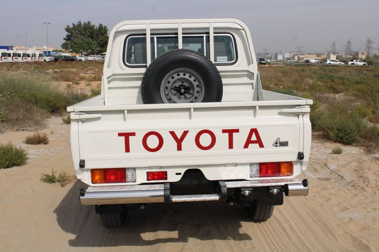تويوتا لاند كروزر بيك آب TOYOTA LC79 2.8L DIESEL DOUBLE CAB STD DL-E AUTO