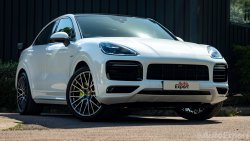 Porsche Cayenne E-Hybrid RHD