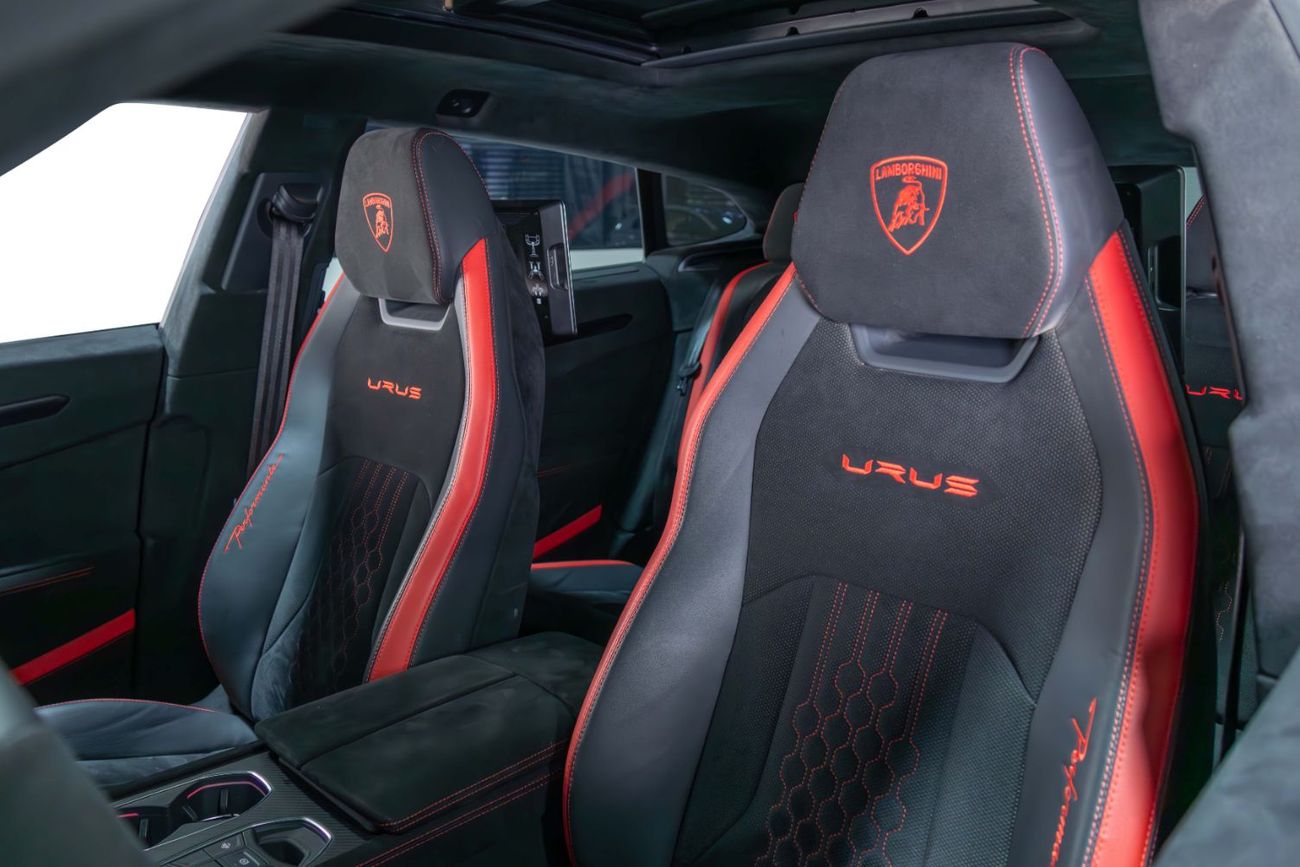 Lamborghini Urus 4.0T V8 Performante Special Matt Color-Alcantara Interior-Full carbon Fiber Exterior Trim