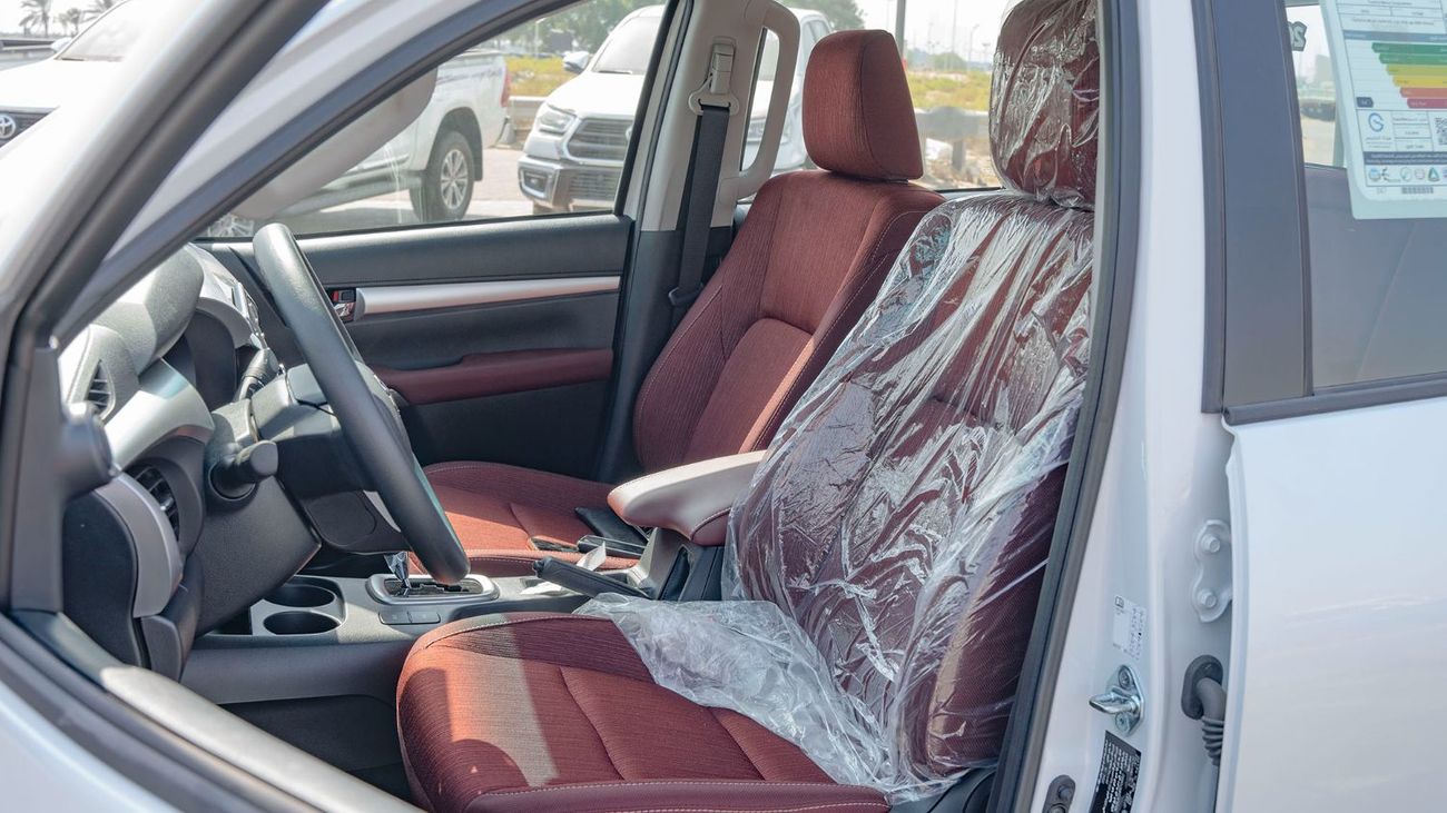 Toyota Hilux 2025 Toyota Hilux TRD SR5 4.0L petrol AT - GCC (Export price)