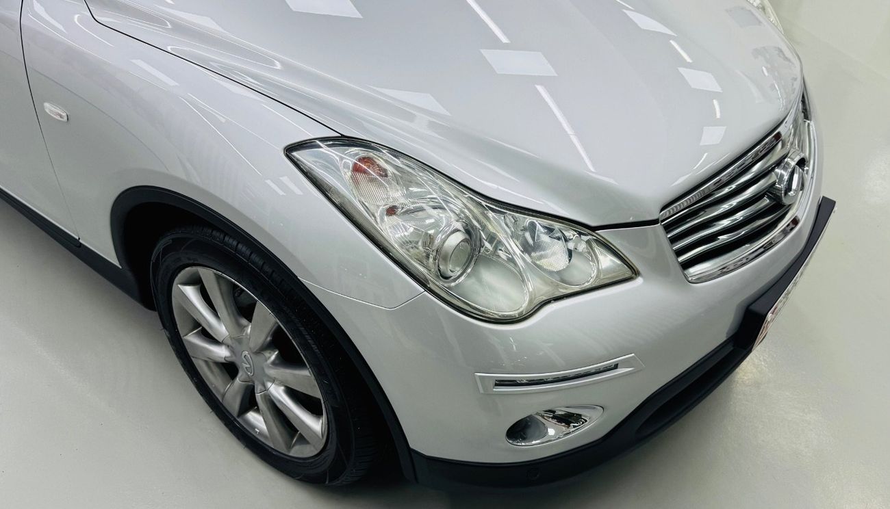 إنفينيتي QX50 Luxury 3.7L 4WD