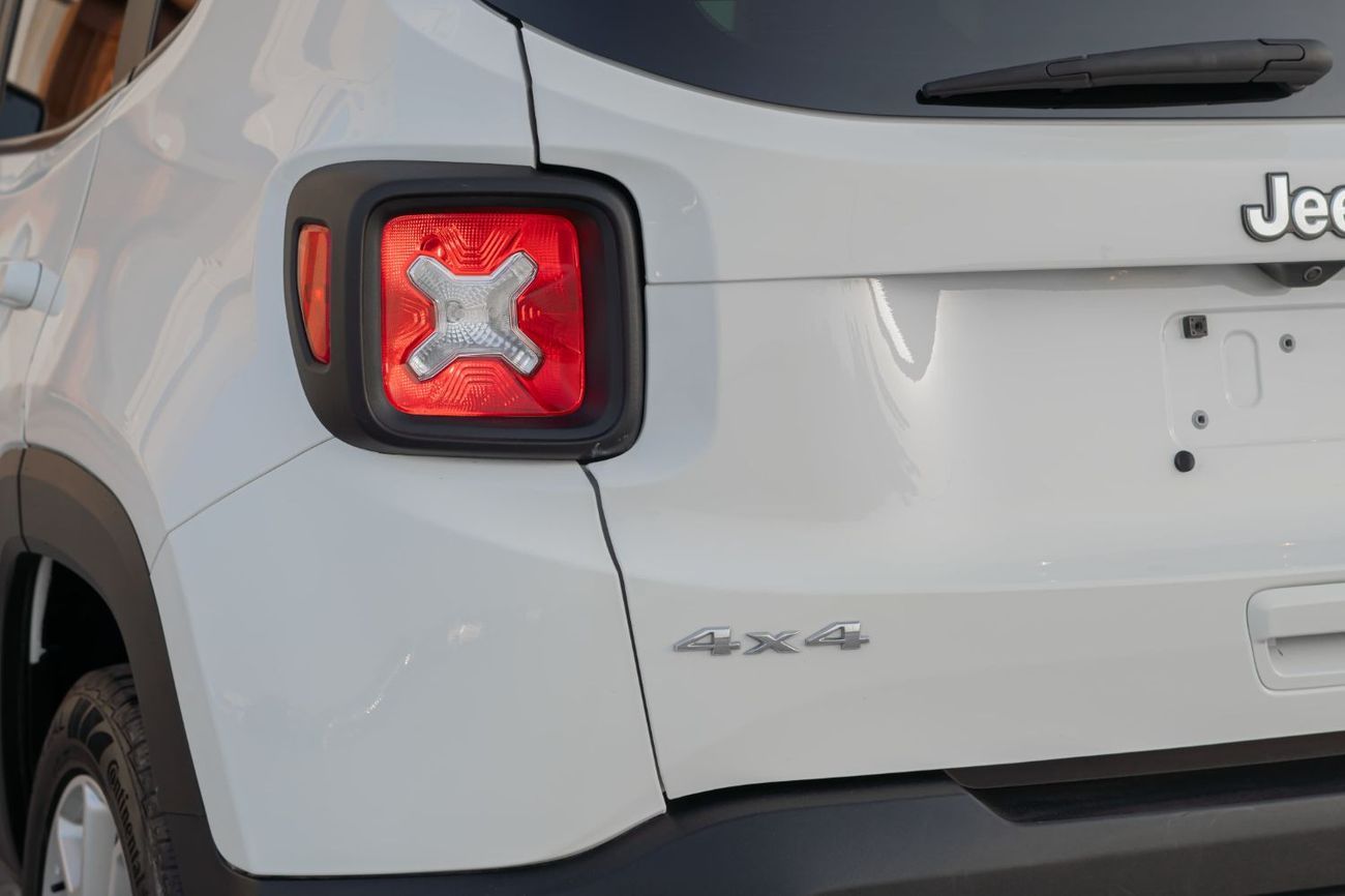 جيب رينيجيد LATITUDE 4X4 2022 LOW MIL