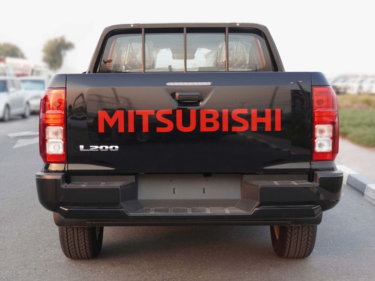 ميتسوبيشي L200 2.4L PETROL MANUAL TRANSMISSION DOUBLE CAB
