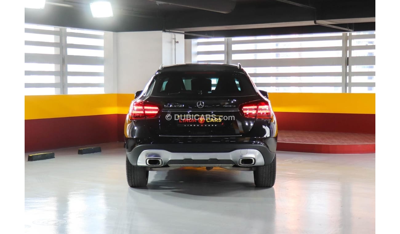 Mercedes-Benz GLA 250 X156