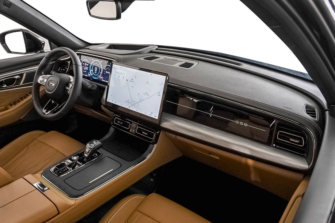 GAC GS8 Traveller Desert Raider