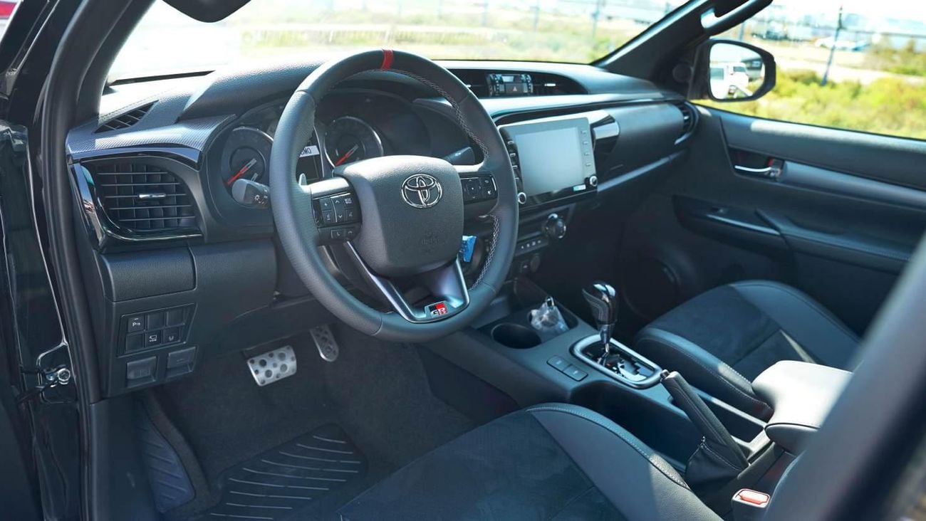 Toyota Hilux 4.0 GR-S AT 4WD  2026 MODEL