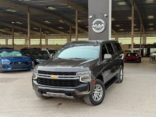 Chevrolet Suburban LT SUBURBAN /V8 5.3L / 7 seater / GCC/NEW SHAPE / Radar/ Blind Spots/ LINE ASSIST