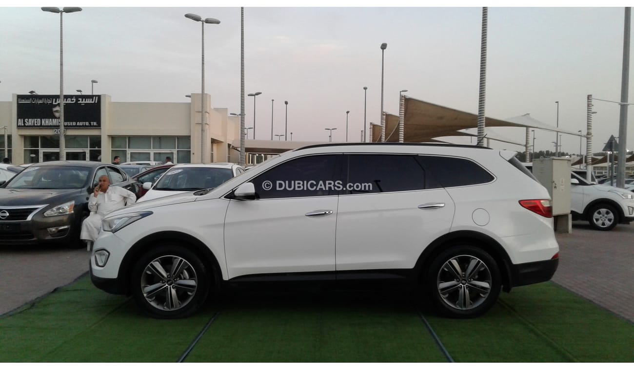 Hyundai Santa Fe HYUNDAI SANTAFE 2015 WHITE KHALIGE 3.3 PANORAMA 4WD PERFECT