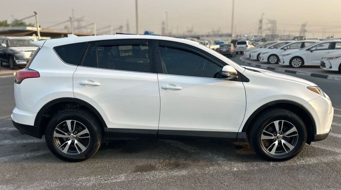 تويوتا راف ٤ 2018 Toyota Rav4 Full Option 2.5L V4 - BSM Radar - AWD 4x4 - Alloy Rim