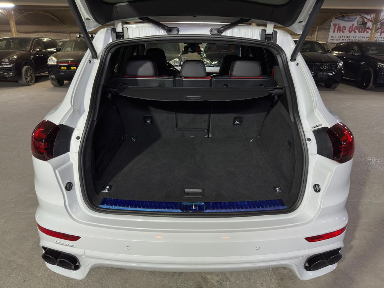 Porsche Cayenne Turbo S 4.8L (570 HP) 2016 | FULL SERVICE HISTORY | CARBON CERAMIC BRAKES (PCCB) | FULL SPEC!