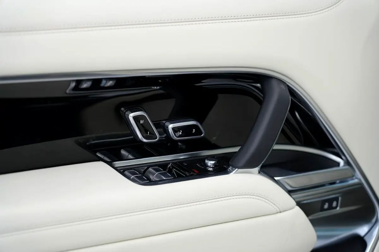 Land Rover Range Rover 2026 Range Rover Vogue HSE P400 | Export