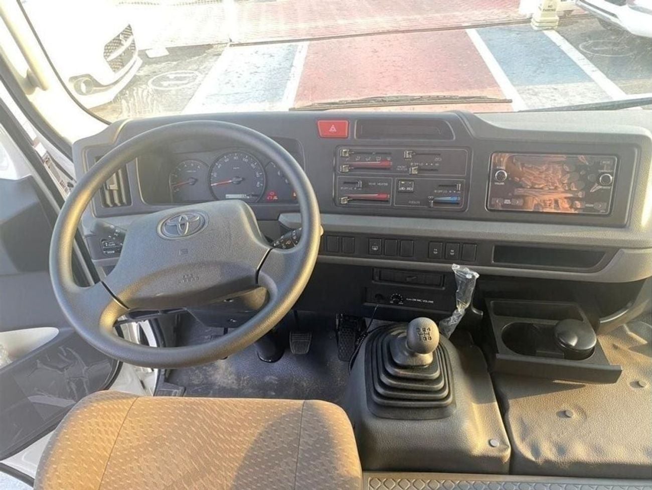 تويوتا كوستر Toyota Coaster 4.2L Diesel 1HZ 30 Seater 2024YM