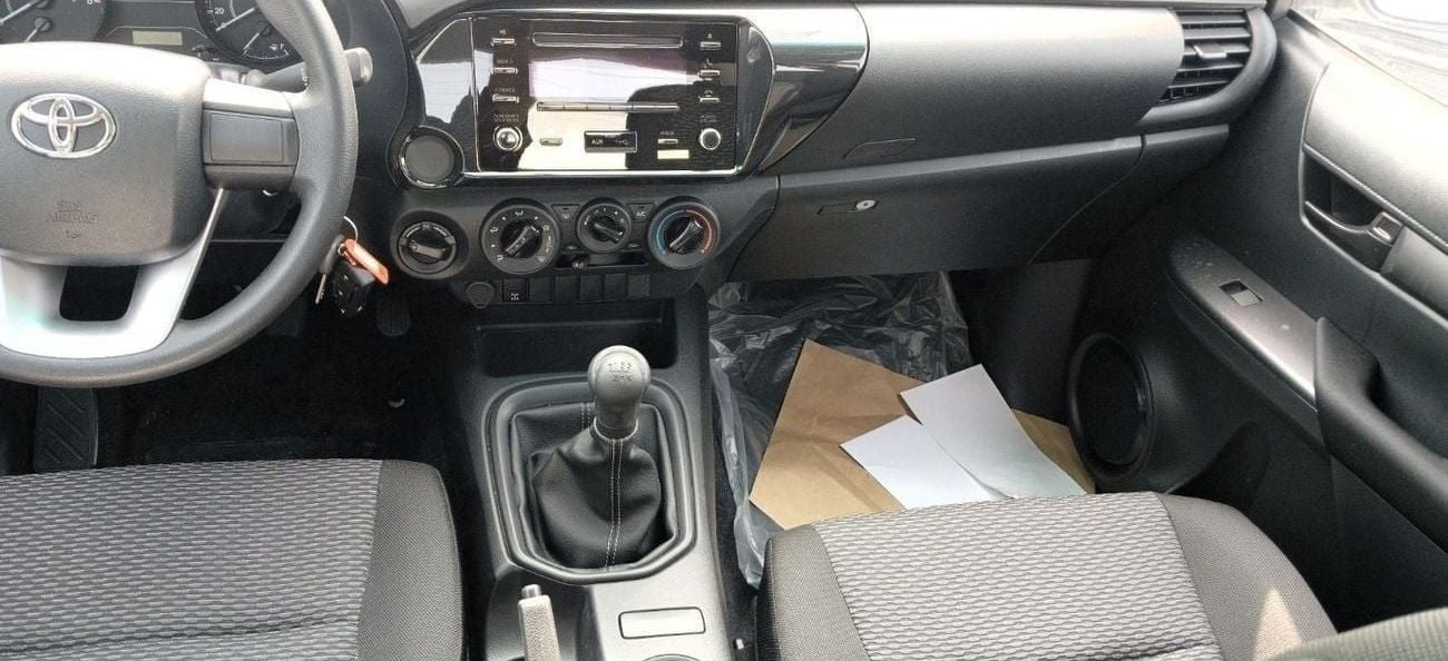 تويوتا هيلوكس Toyota Hilux 4x4 Manual 2.4L Diesel 2025YM