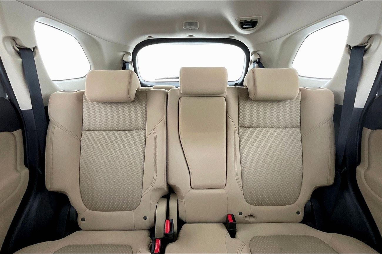 Mitsubishi Outlander GLX Midline