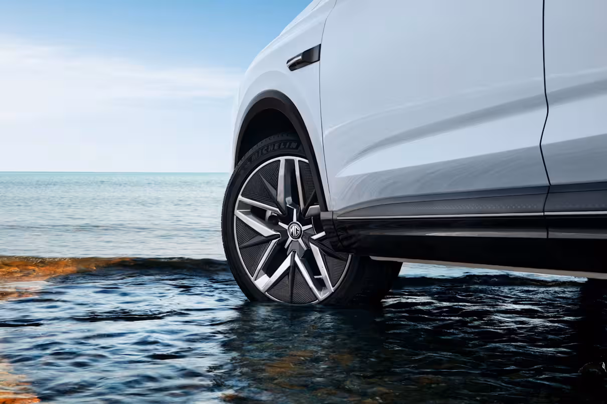 MG Whale exterior - Alloy Wheels