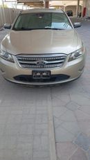 Ford Taurus 1FAHP2FW5BG152345