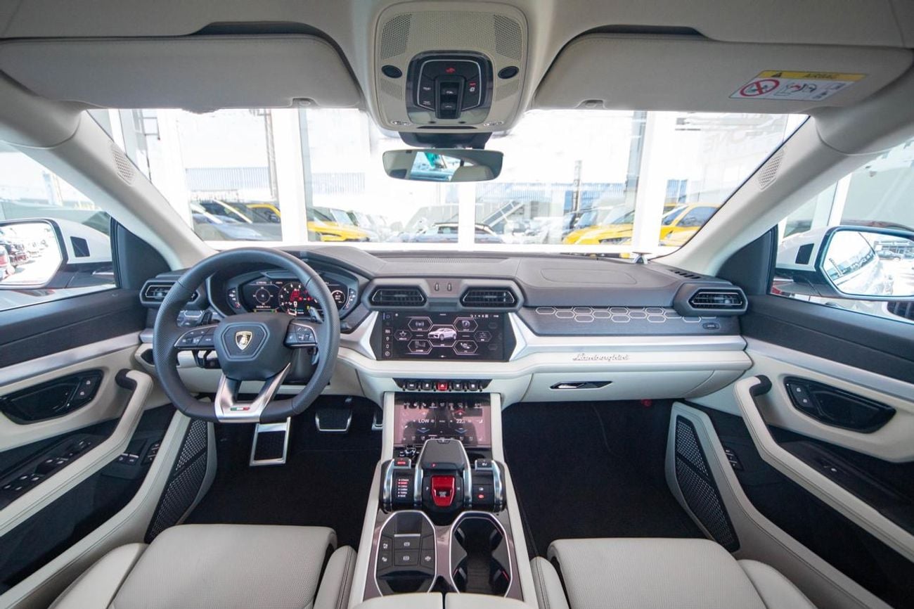 Lamborghini Urus Lamborghini Urus SE | 2025 | 1,200km