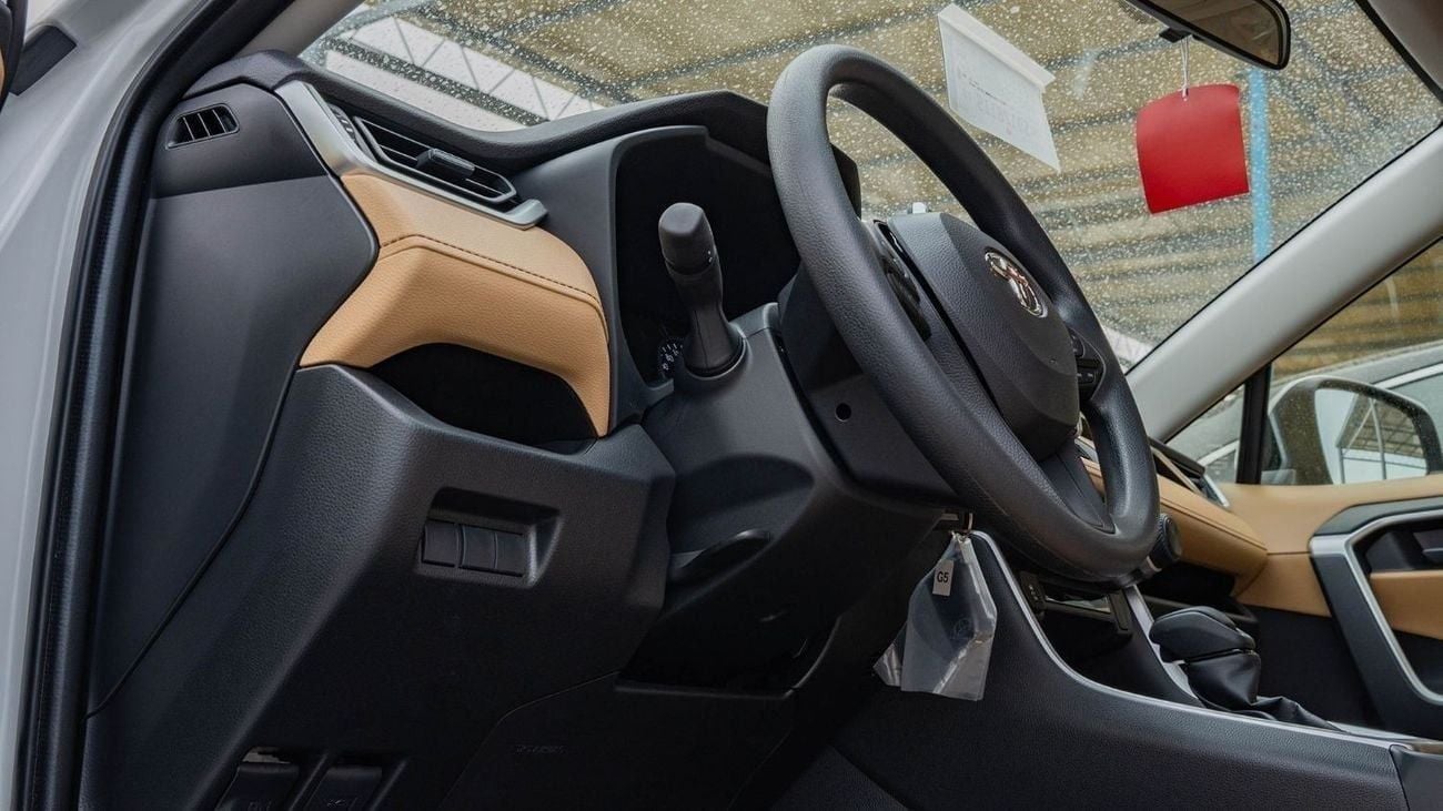 Toyota RAV4 2025 Toyota Rav4 LE 2.5L AT Petrol (White)