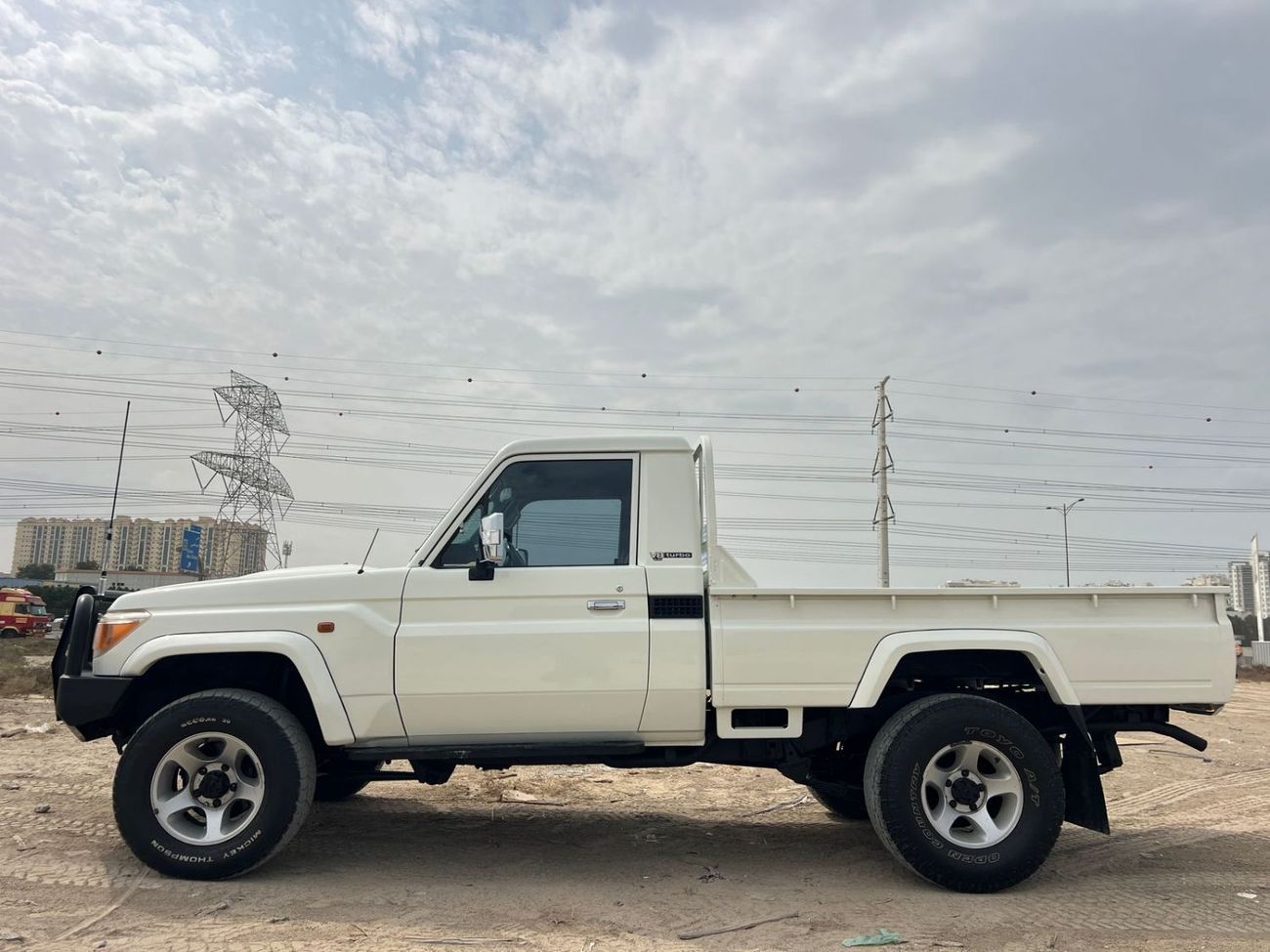 تويوتا لاند كروزر بيك آب RIGHT HAND VEHICLE ONLY FOR EXPORT 4.5L 4WD DIESEL MT