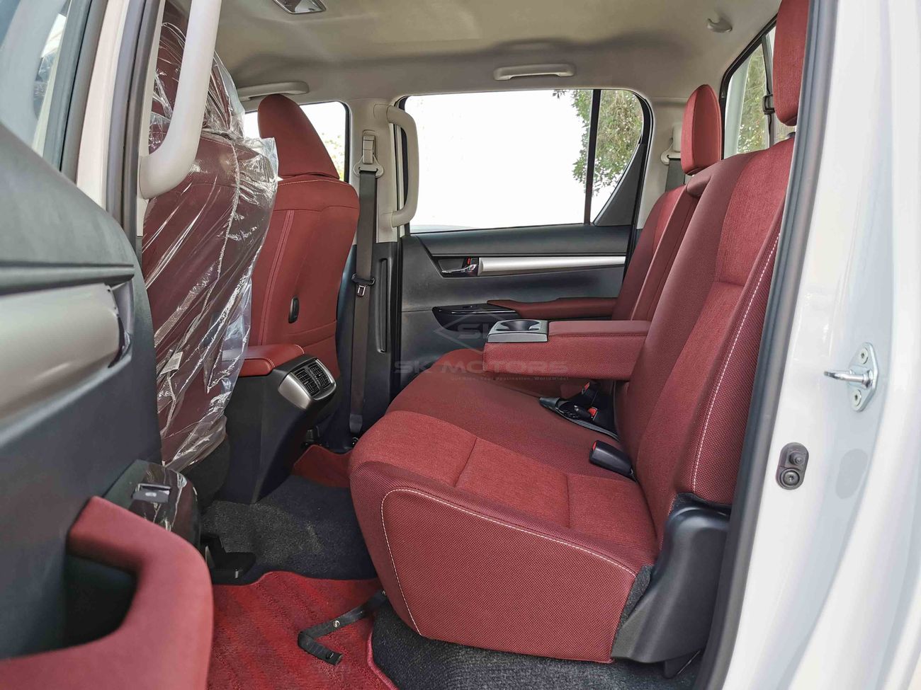 Toyota Hilux 2.7L, Manual, DRL LED Headlights, Rear Bedliner, Bluetooth, DVD, 4WD, Rear Camera (CODE # THFO03)