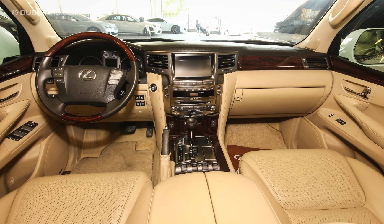 Lexus LX570