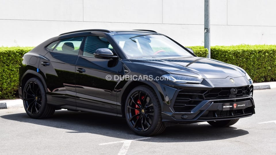 Lamborghini urus черный