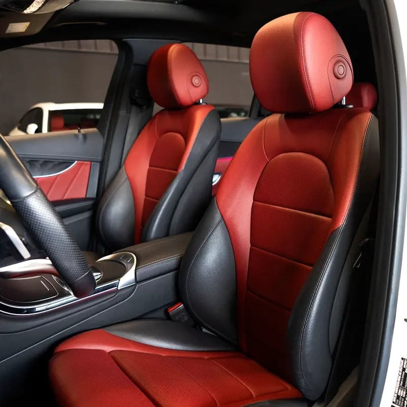 Mercedes-Benz GLC 200 Std 2.0L AED 2,682 pm• 0% Downpayment • Mercedes GLC200 AMG • Extended Warranty Until 28th July 2026