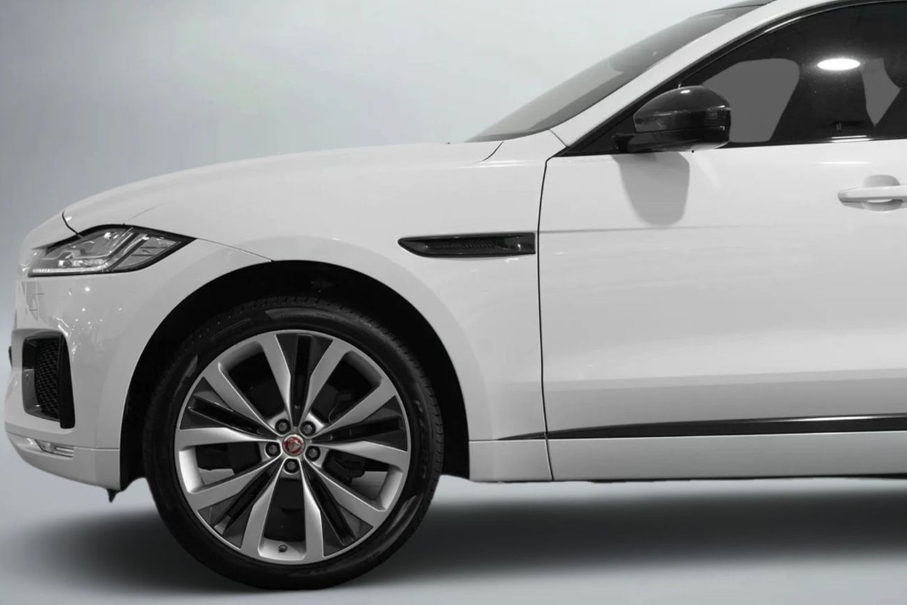 جاكوار F بيس 2018 Jaguar F Pace S / Full-Service History