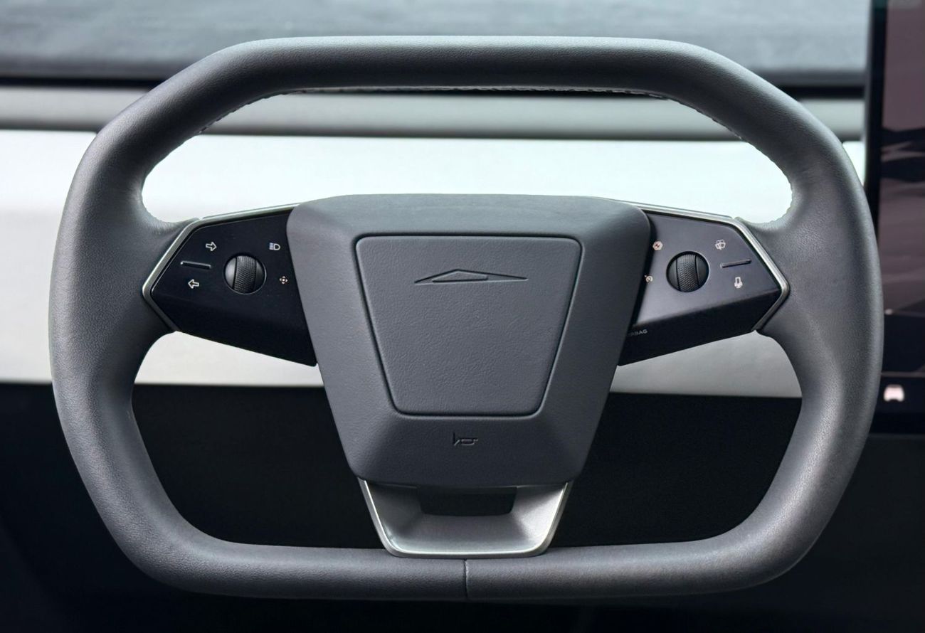 Tesla Cybertruck 2024 Tesla Cybertruck Invincible, Very Low Km, Fully Loaded, Excellent Condition, American Specs