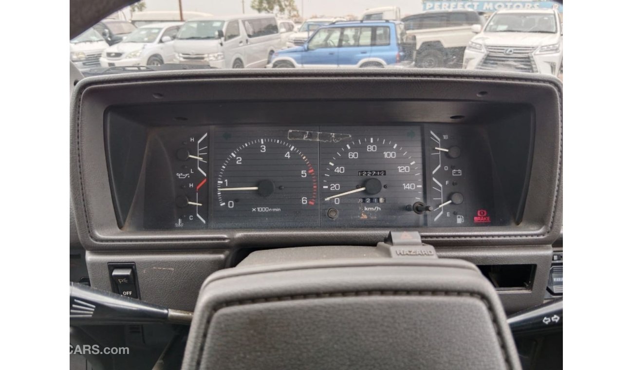 Toyota Hilux TOYOTA HILUX PICK UP RIGHT HAND DRIVE (PM1554)