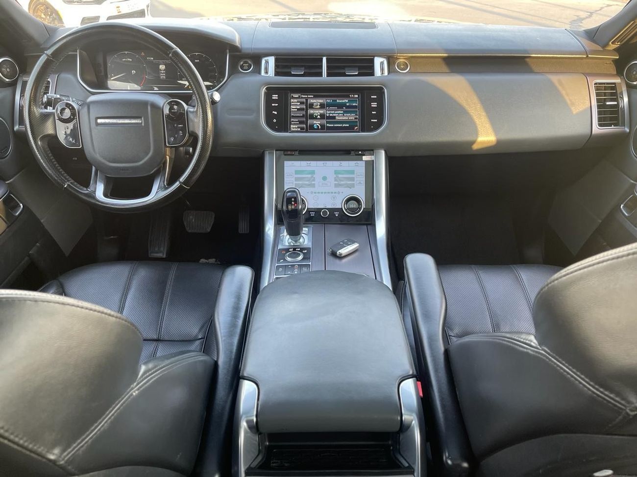 Land Rover Range Rover Range Rover 7 seats SE_GCC_2015_Excellent Condition _Full option