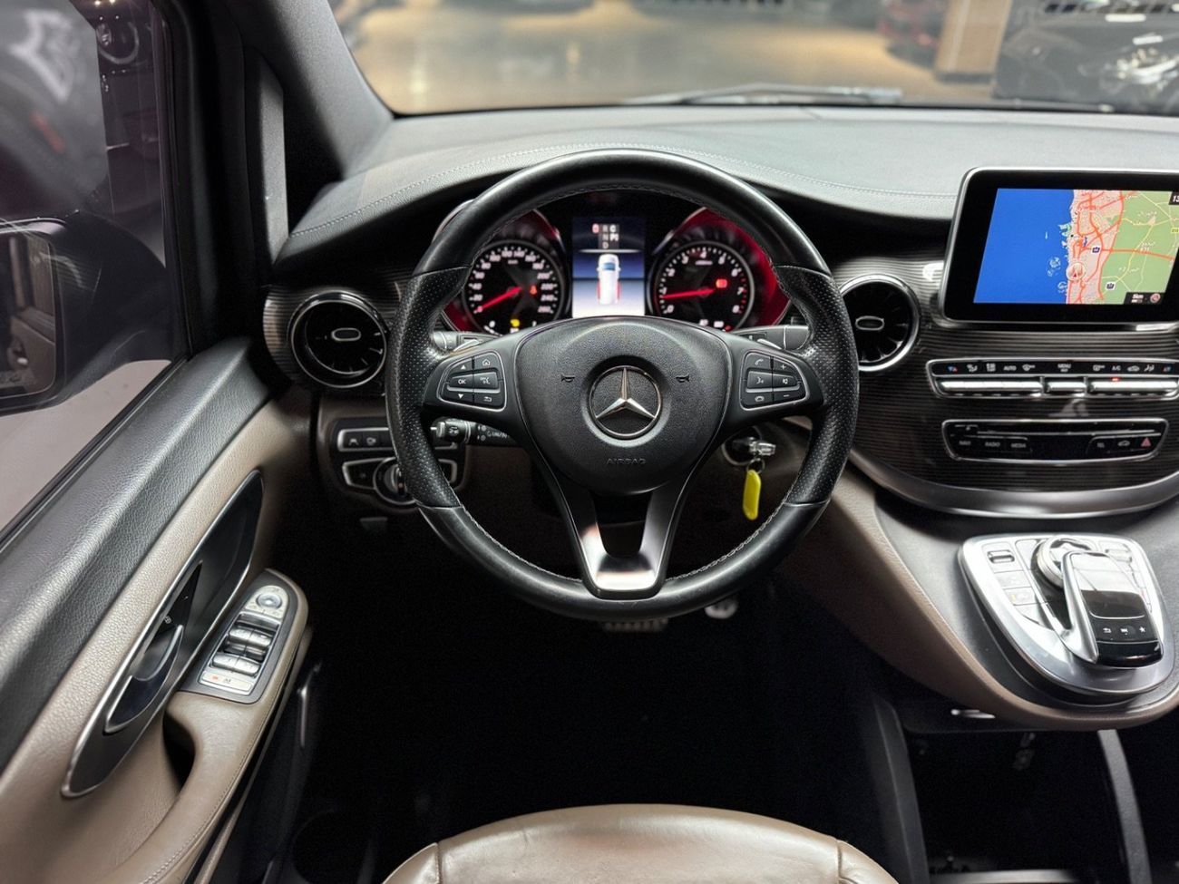 مرسيدس بنز V 250 Std 2.1L