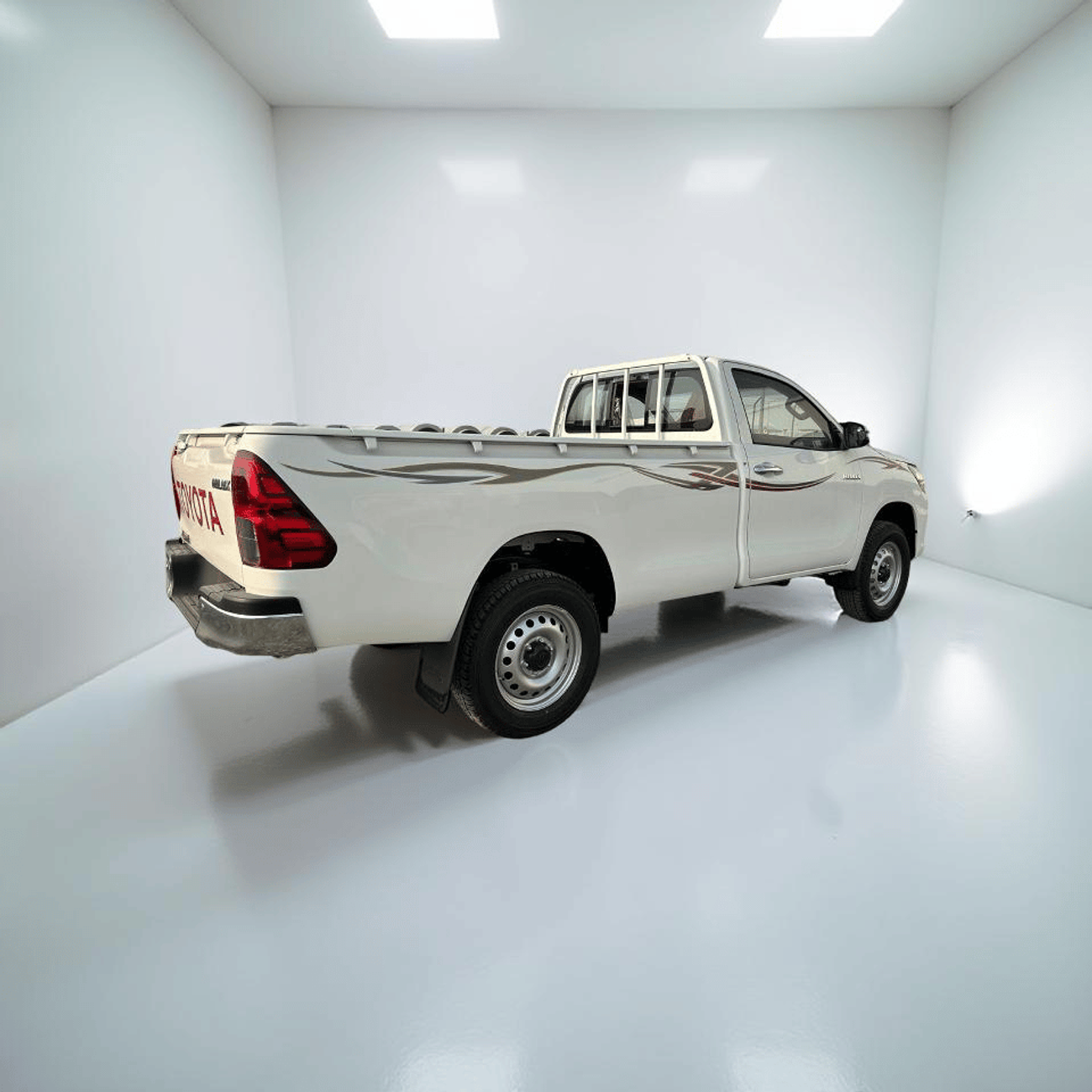 Toyota Hilux Signle cabin 2.7 4*4 M/T 3 DOORS