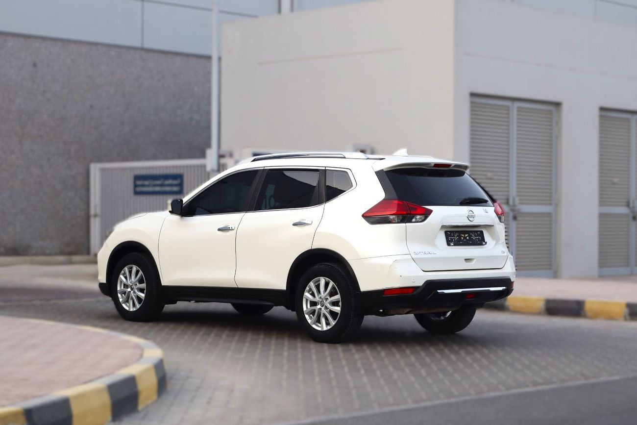 Nissan XTrail S 2.5L (169 HP) FWD (7 Seater)