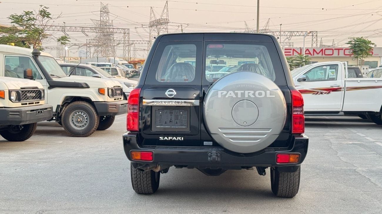 Nissan Patrol Safari Nissan Patrol Safari (Al Ostoura Edition) 4.8L Gasoline Engine 7 Seater