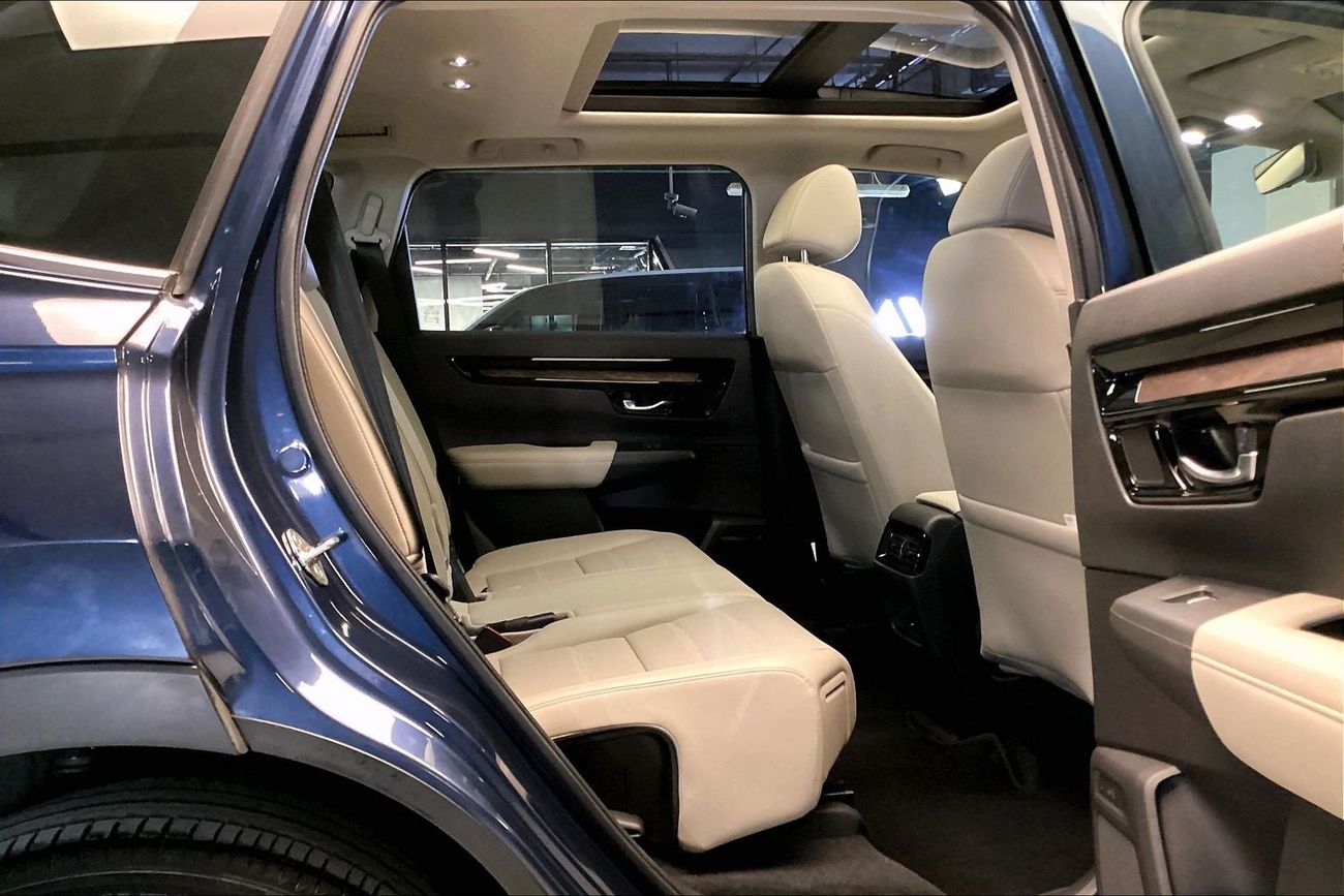 Honda CRV Touring | National Day Celebration | Guaranteed Warranty | 0 Down Payment