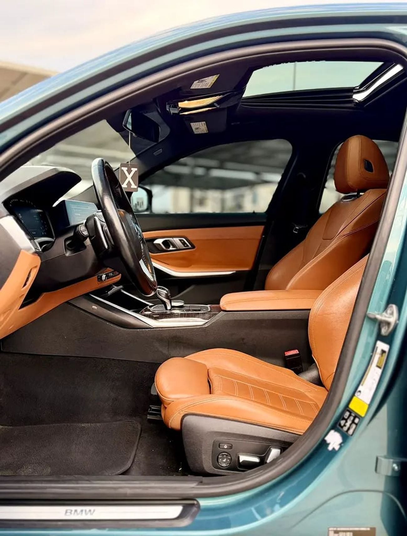 BMW 330e 330e xDrive (American Specs)