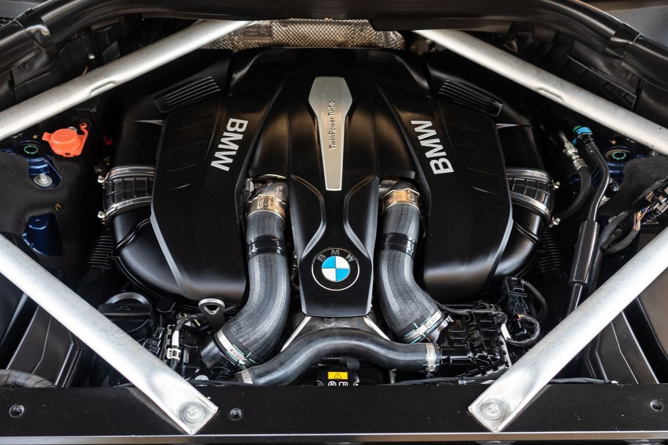 BMW X7 XDrive50i 4.4L